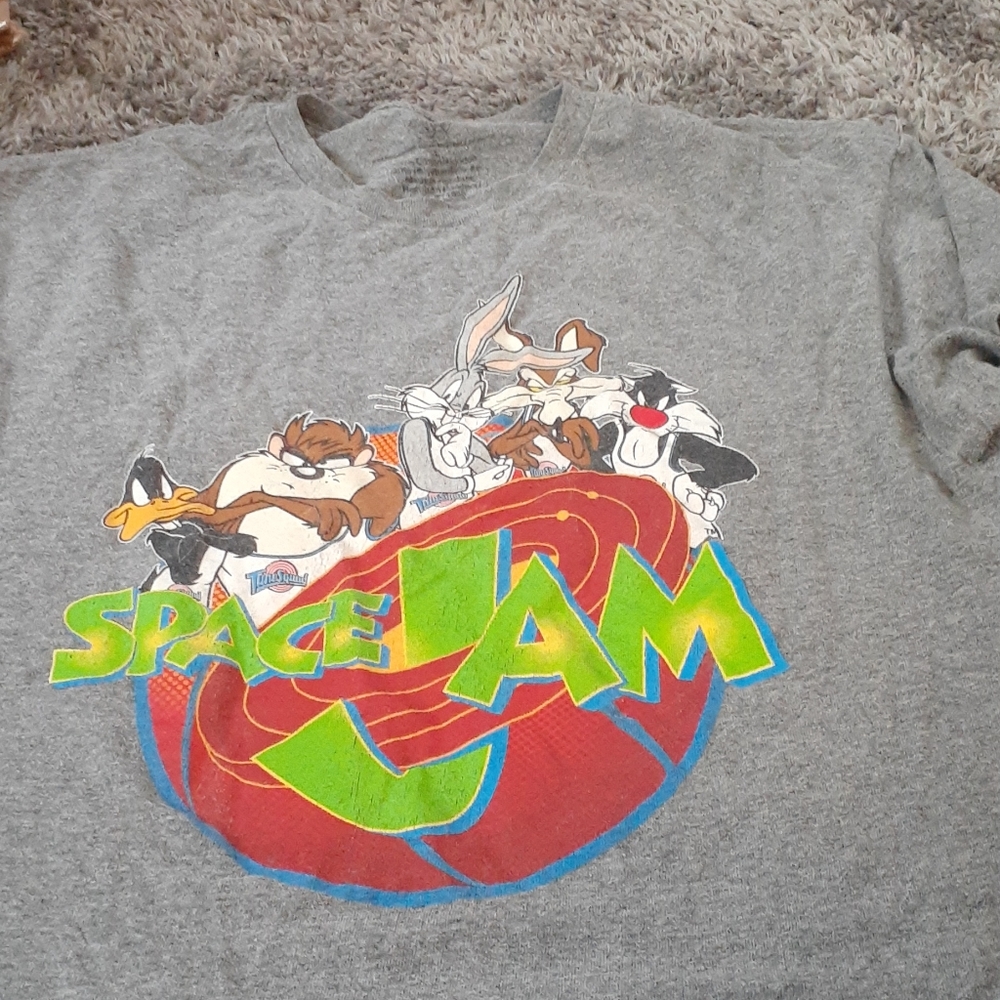 Looney Tunes Graphic TShirt